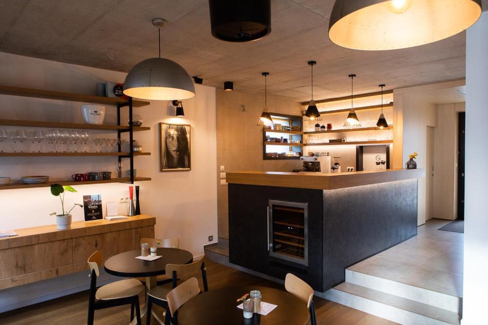 Vigeo Lounge B&B Coffee ボイニツェ エクステリア 写真