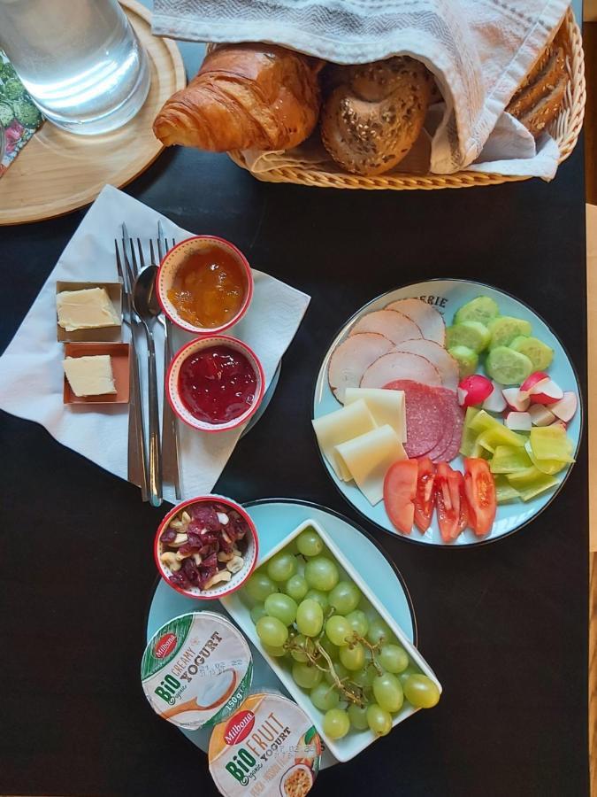 Vigeo Lounge B&B Coffee ボイニツェ エクステリア 写真